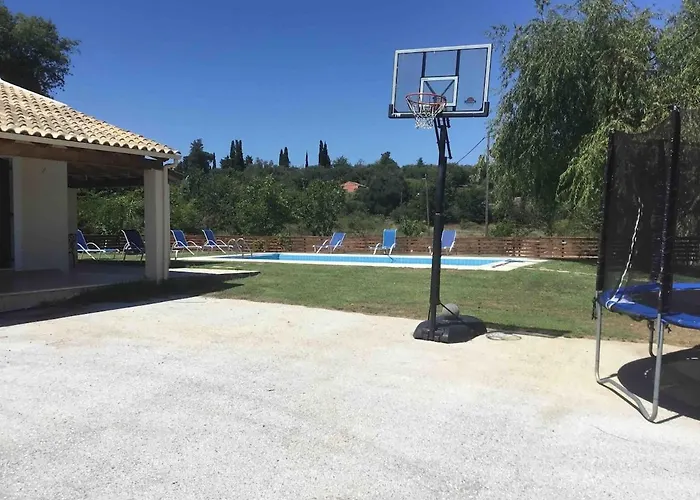 Vilă Chloe With Private Heated Pool