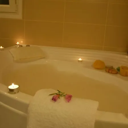 Chloe With Private Heated Pool Villa *