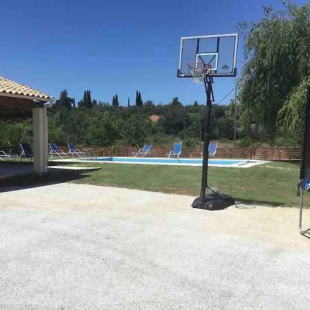 Villa Chloe With Private Heated Pool