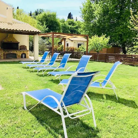 Villa Chloe With Private Heated Pool *