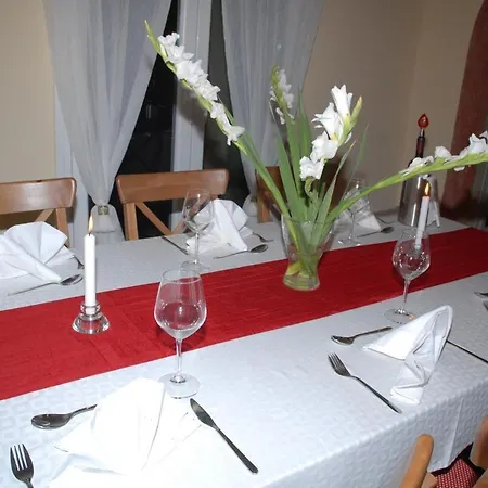 Chloe With Private Heated Pool