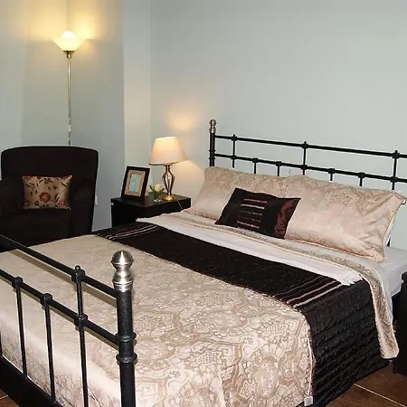 Villa Chloe With Private Heated Pool