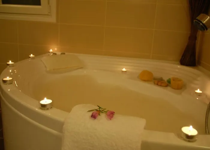 Chloe With Private Heated Pool Villa *
